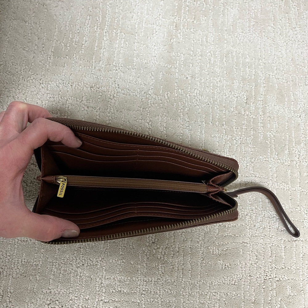 Fossil Brown Leather Wallet - Picture 6 of 6